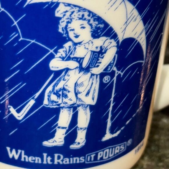 Vintage Morton salt when it rains it pours mug - Picture 3 of 5